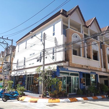 Phuket Racha Kata Homestay Bagian luar foto