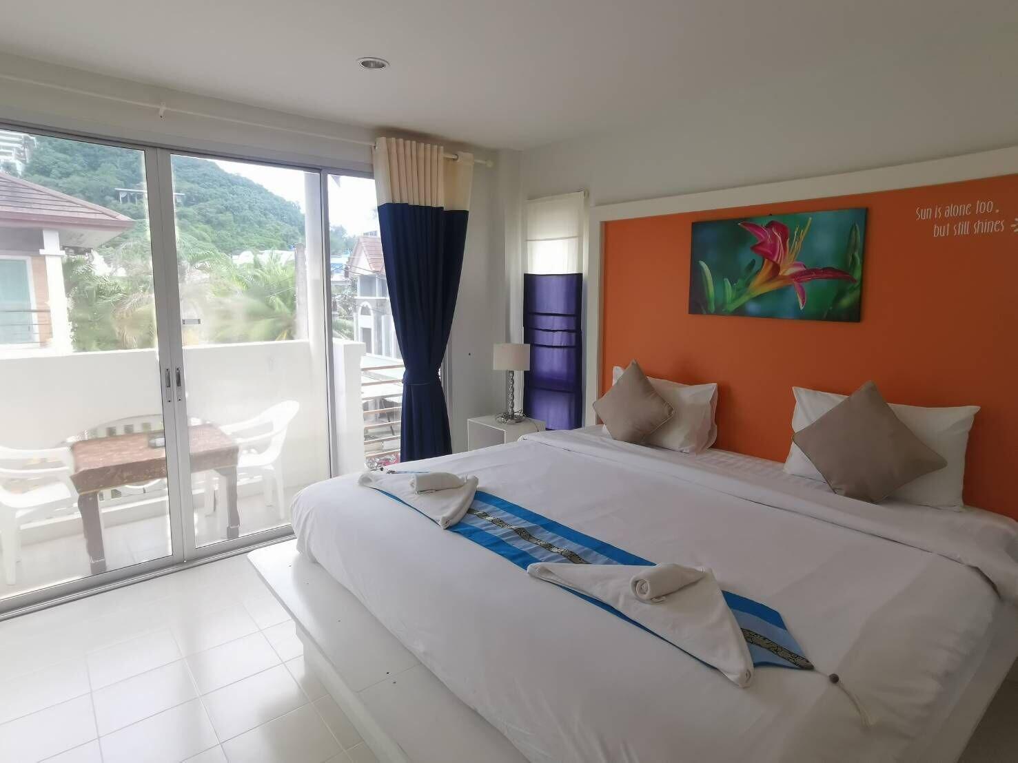 Phuket Racha Kata Homestay Bagian luar foto