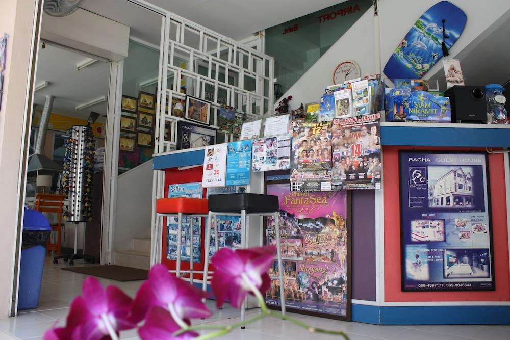 Phuket Racha Kata Homestay Bagian luar foto