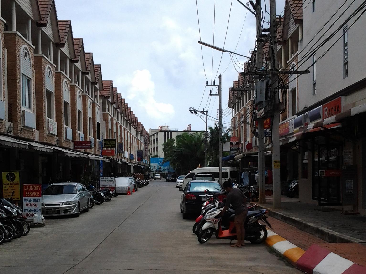 Phuket Racha Kata Homestay Bagian luar foto